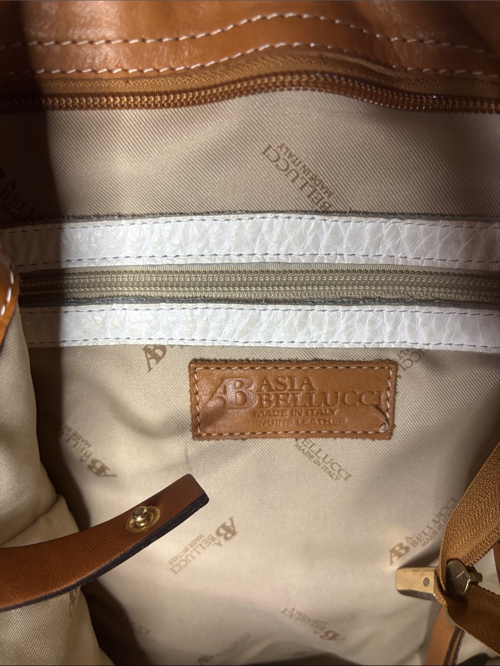Asia Bellucci white genuine leather satchel - Picture 8 of 16